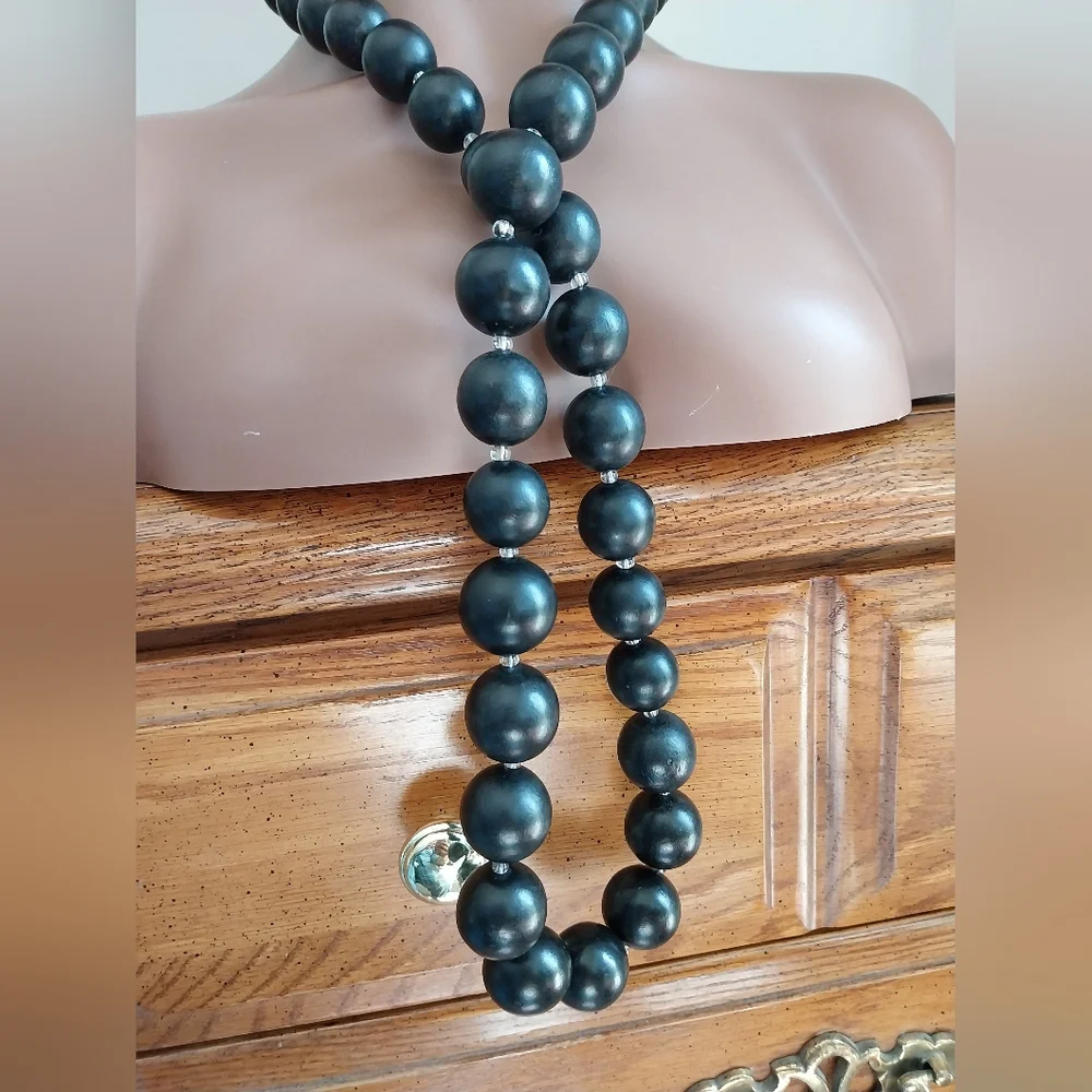 Wood Black Beaded Necklace - Picture 8 of 9